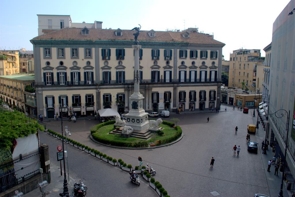 Relais Piazza Dei Martiri Panzió Nápoly Szoba fotó