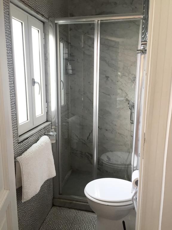 Relais Piazza Dei Martiri Panzió Nápoly Kültér fotó